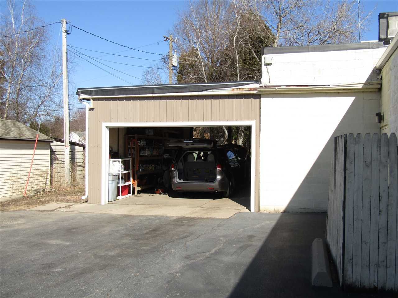 941 N Washington St, Janesville, WI 53548
